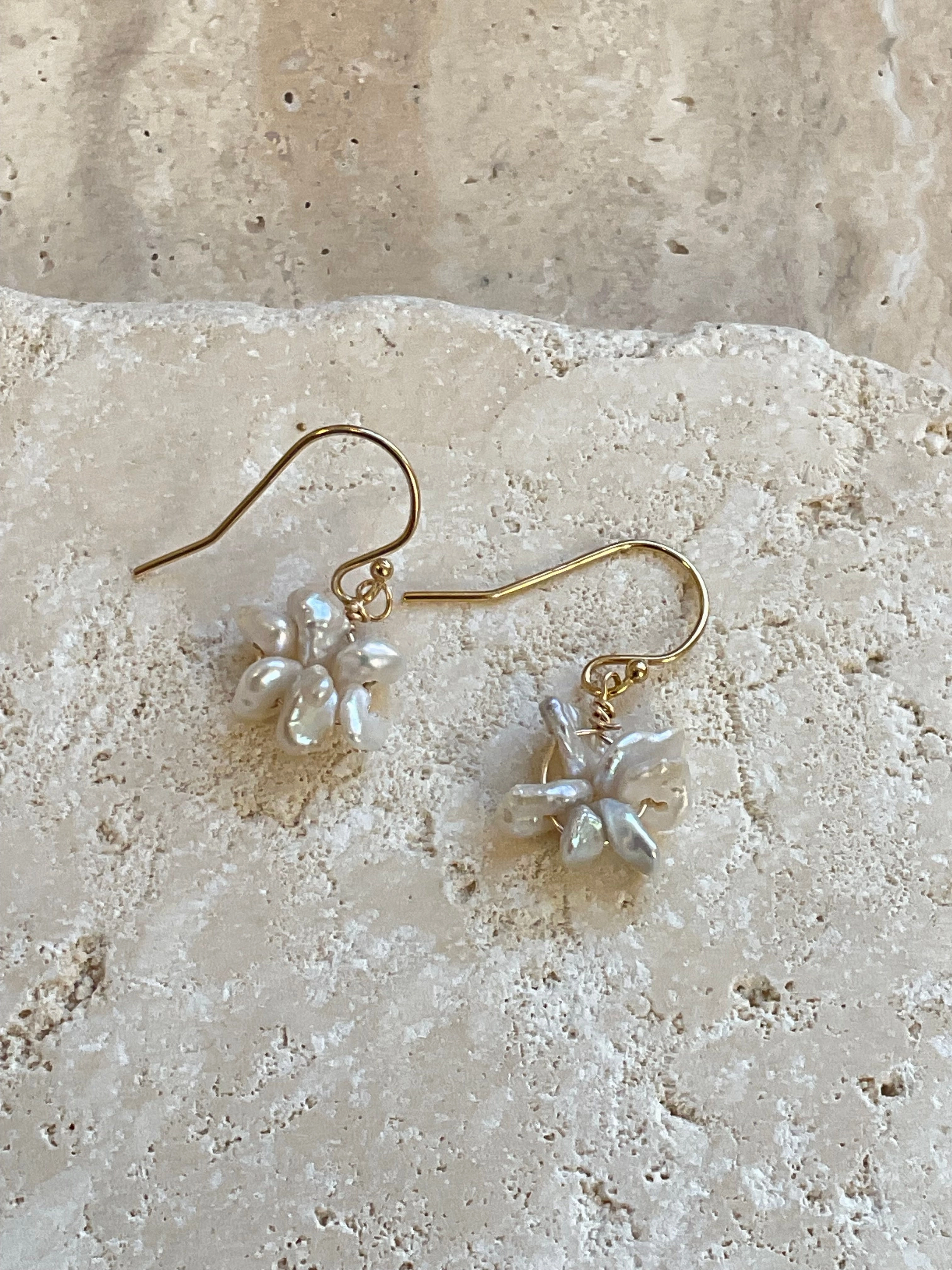 E482 Artisan Gift Black Tie Jewelry