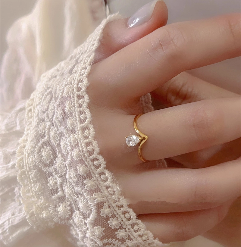 MIMI RING Simple Emblem Minimalist Ornament