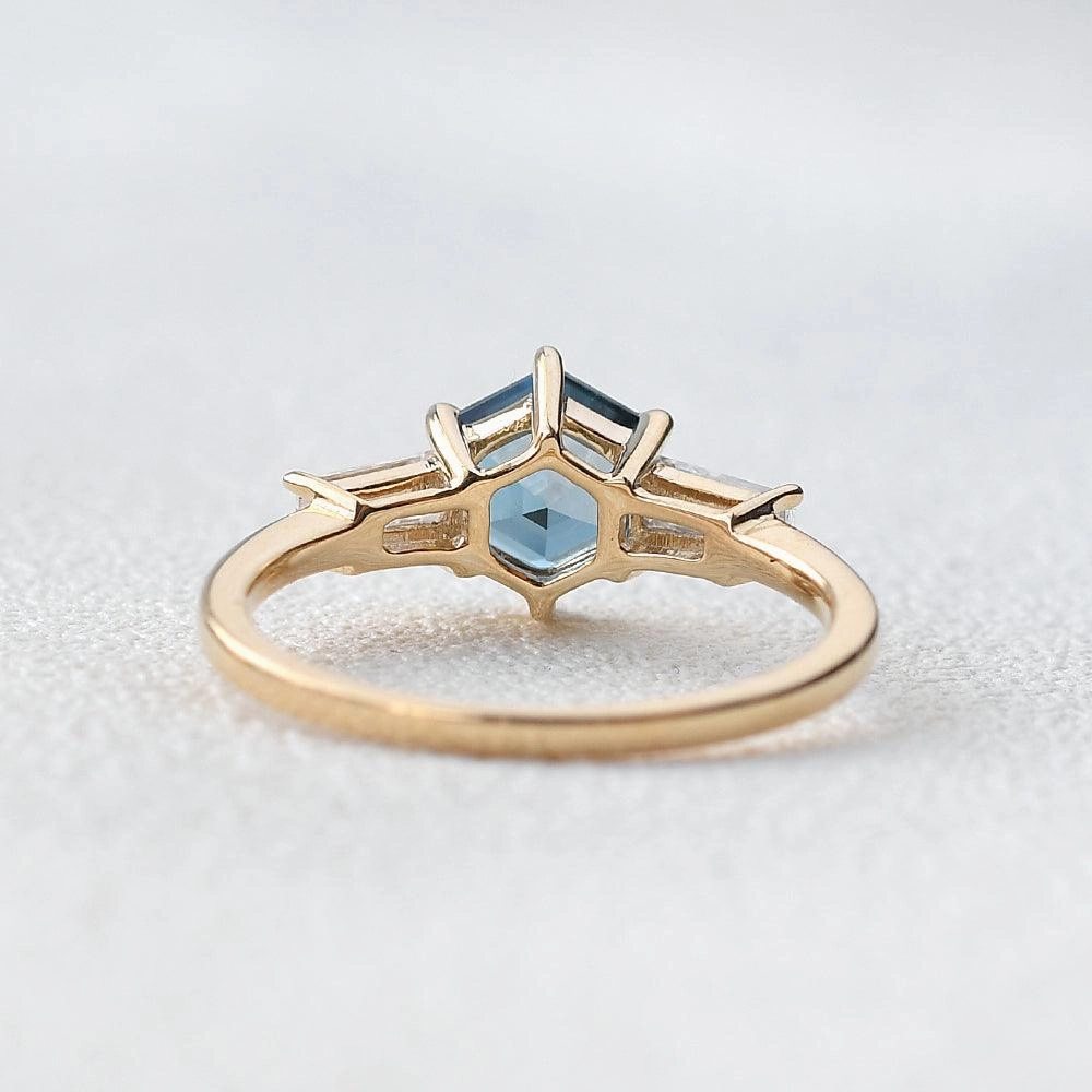 Urban Touch Exclusive Craft Blue Topaz Yellow Gold Geometric Ring