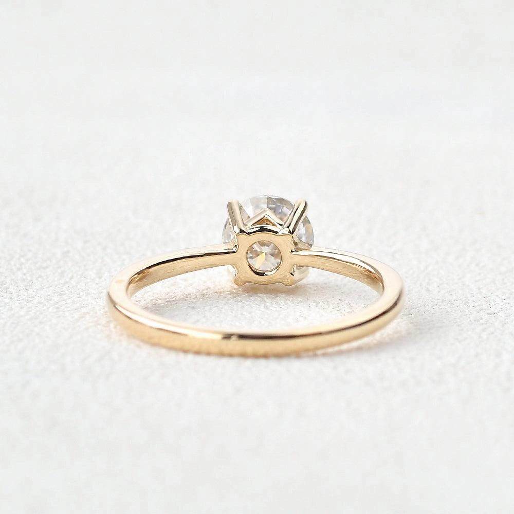 Minimal Look Evening Accessory 1.0ct Classic 4 Prongs Yellow Gold Ring