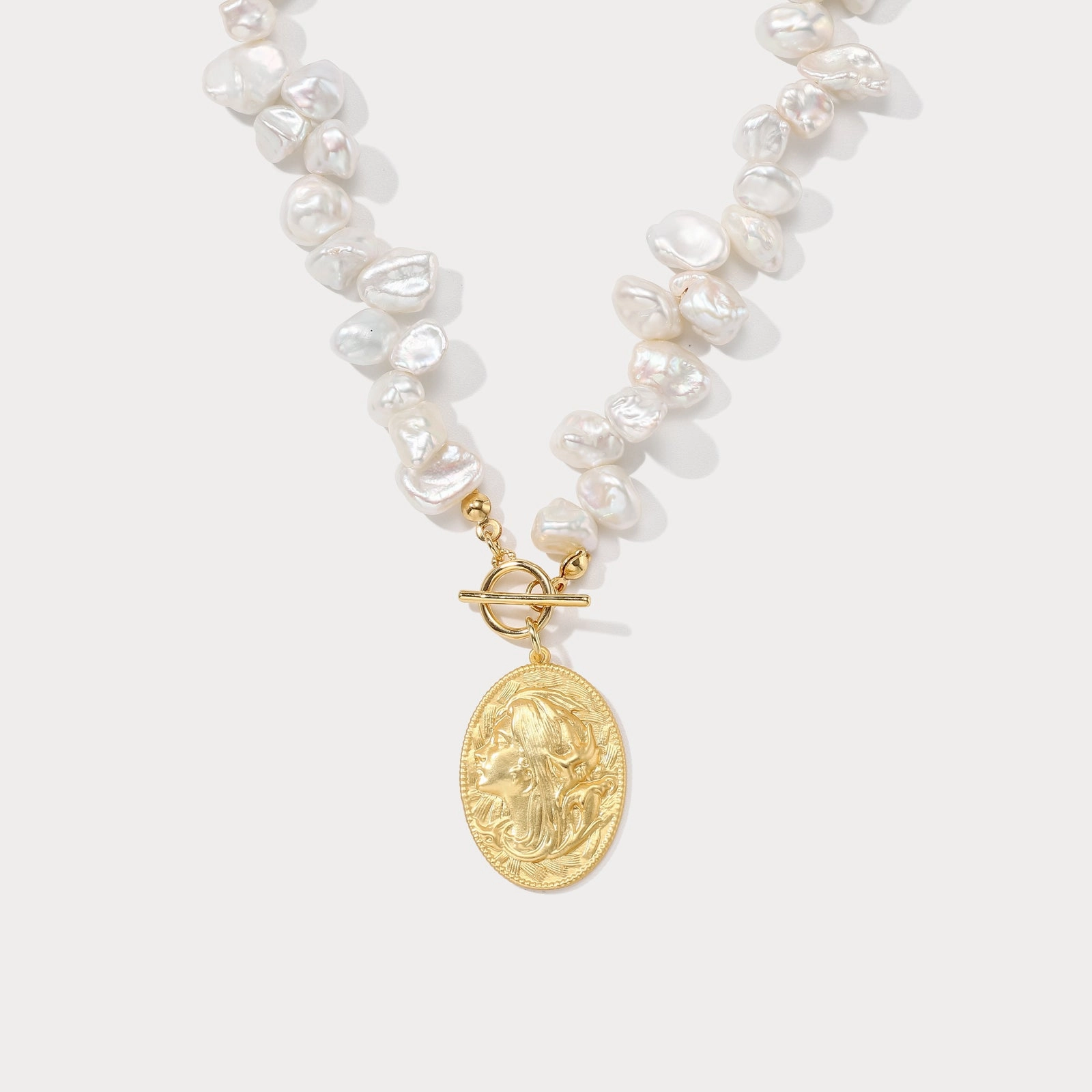 Goddess Coin Pearl Necklace Attractive item