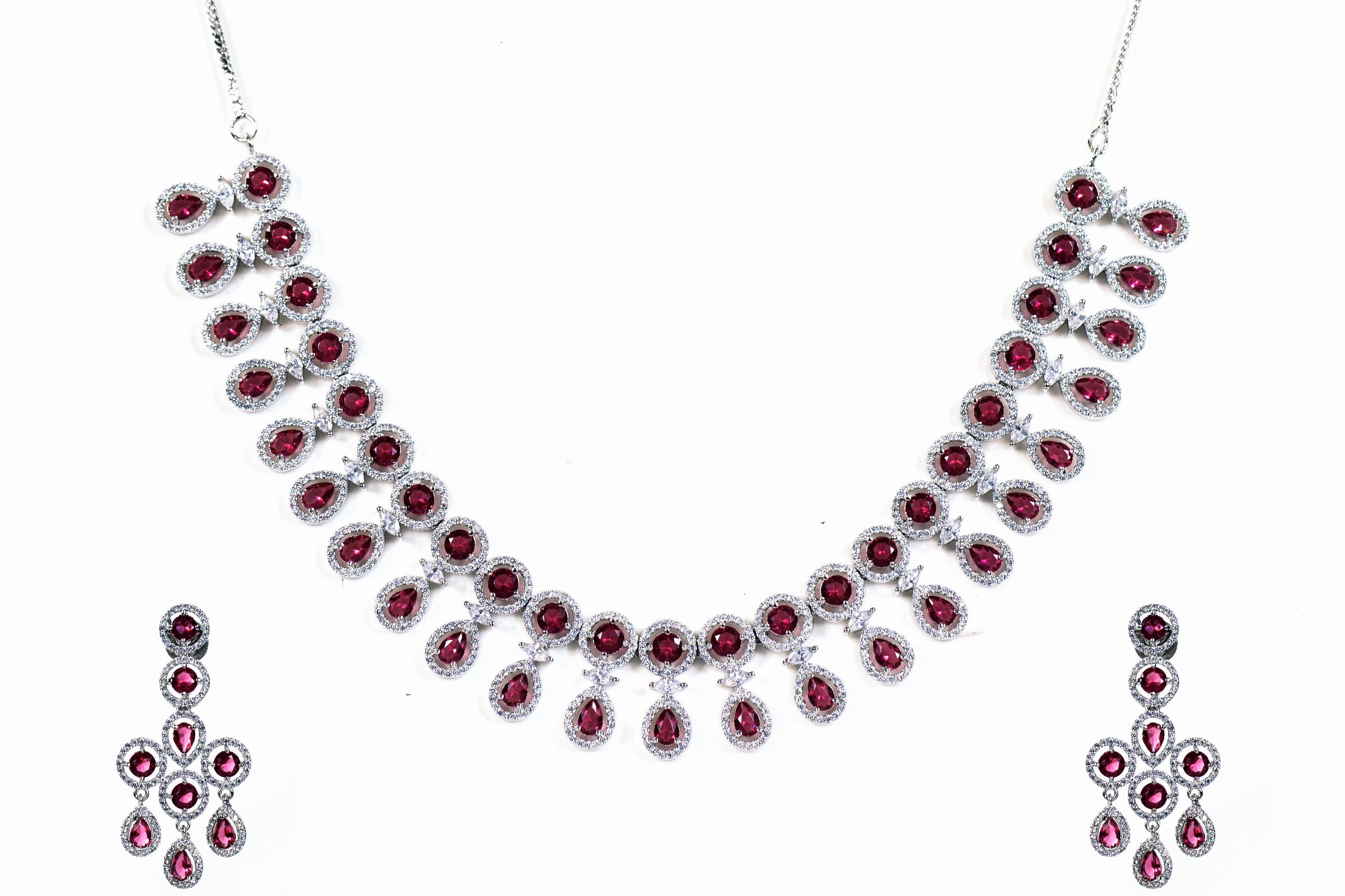 Vibrant Shine Look Pearto statement necklace set
