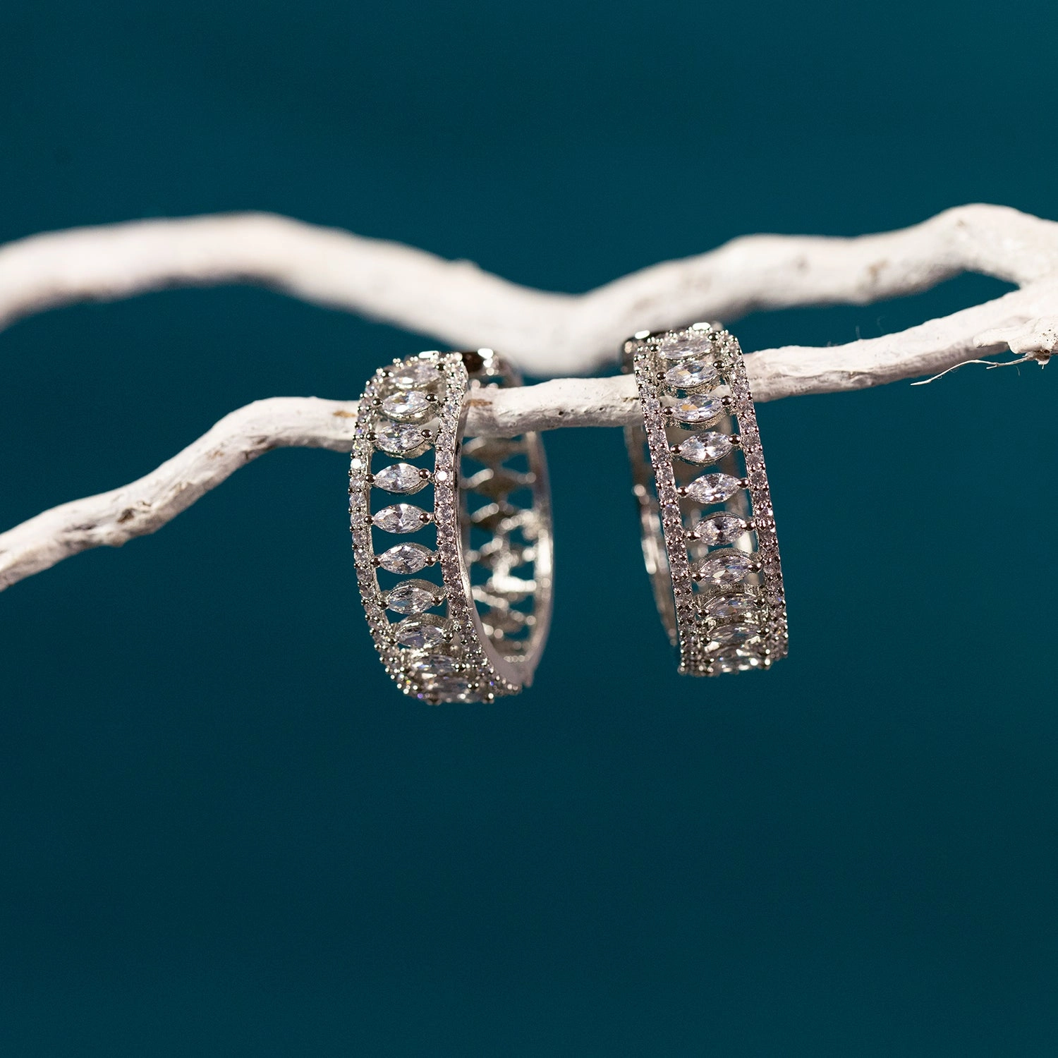 Marquila zircon loop earring Chic Update Layered Finish