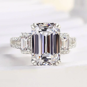 Handcrafted Highlight Louily Luxury Split Shank Emerald Cut Three Stone Engagement Ring