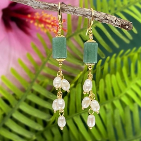 Luxurious Element Spiral Piece Jade and Freshwater Pearl Dangle Earrings