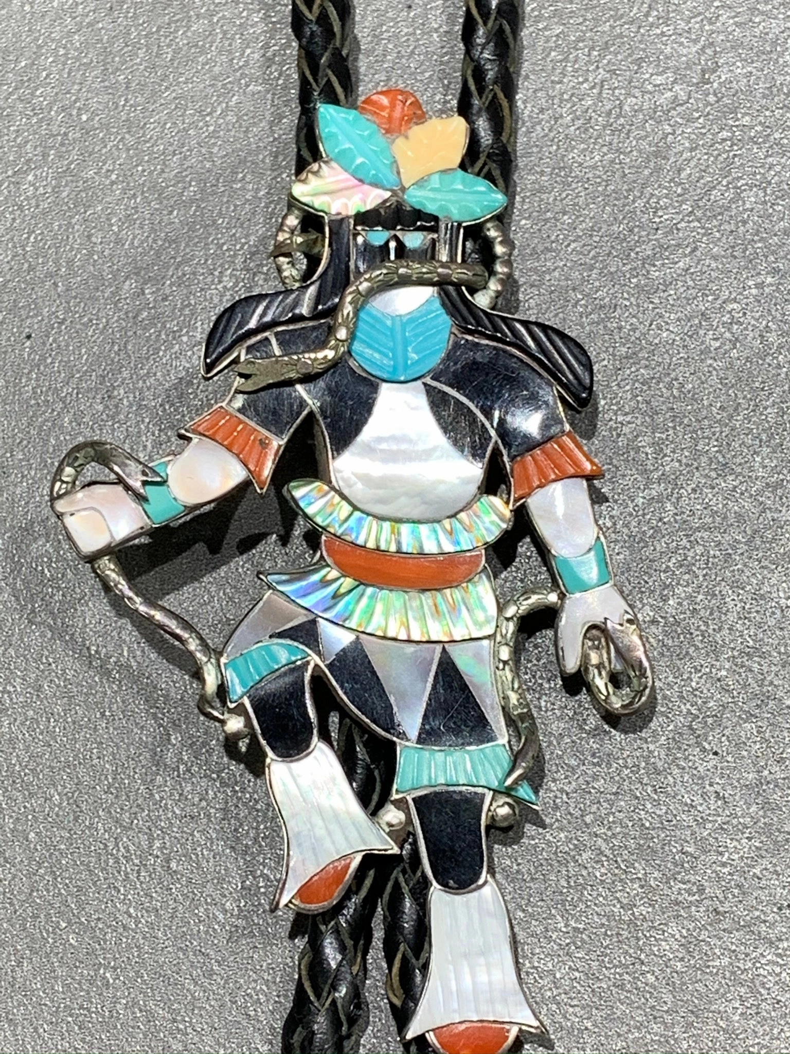 Unique Treasures JONATHAN BEYUKA ZUNI INLAY SNAKE DANCER BOLO 3.5"