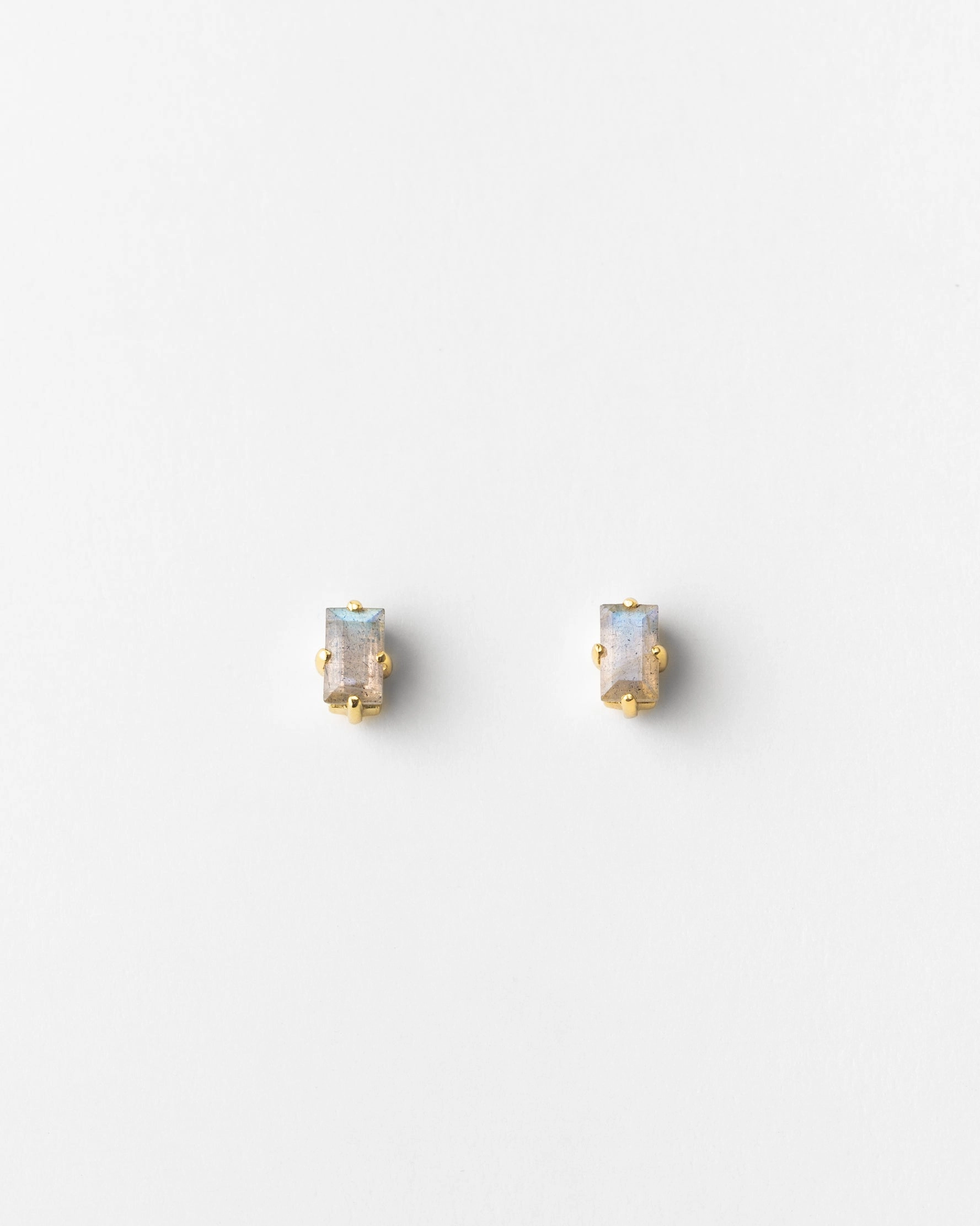 Festival Outfit Radiant Sparkle Labradorite Grand Baguette Studs