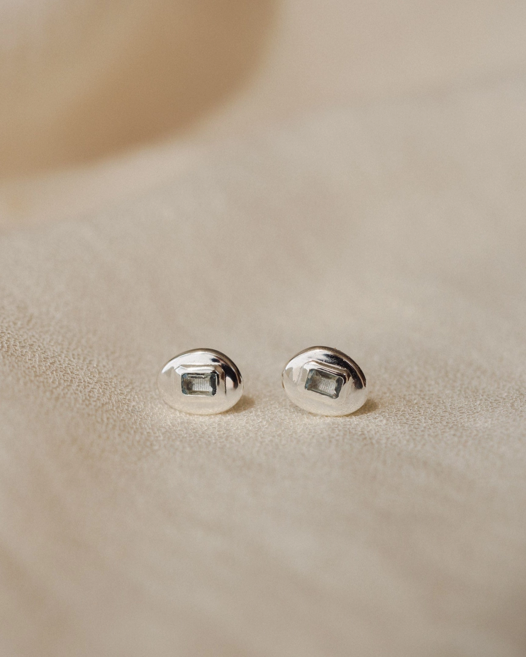 Artistic Detail Zoom Focus Lagoon Gem Studs