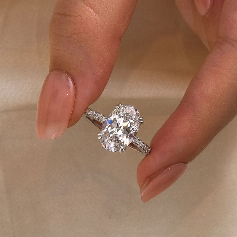 Shimmering Design Louily Gorgeous Oval Cut Simulated Diamond Engagement Ring In Sterling Silver