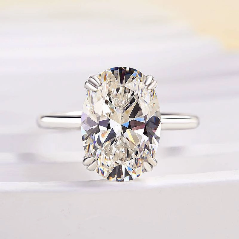 Clear Style Louily Sparkle Oval Cut Engagement Ring In Sterling Silver