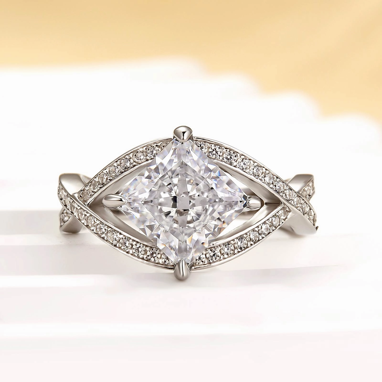 Soft Texture Formal Accessory Louily Unique 2.0 Carat Princess Cut Engagement Ring For Women