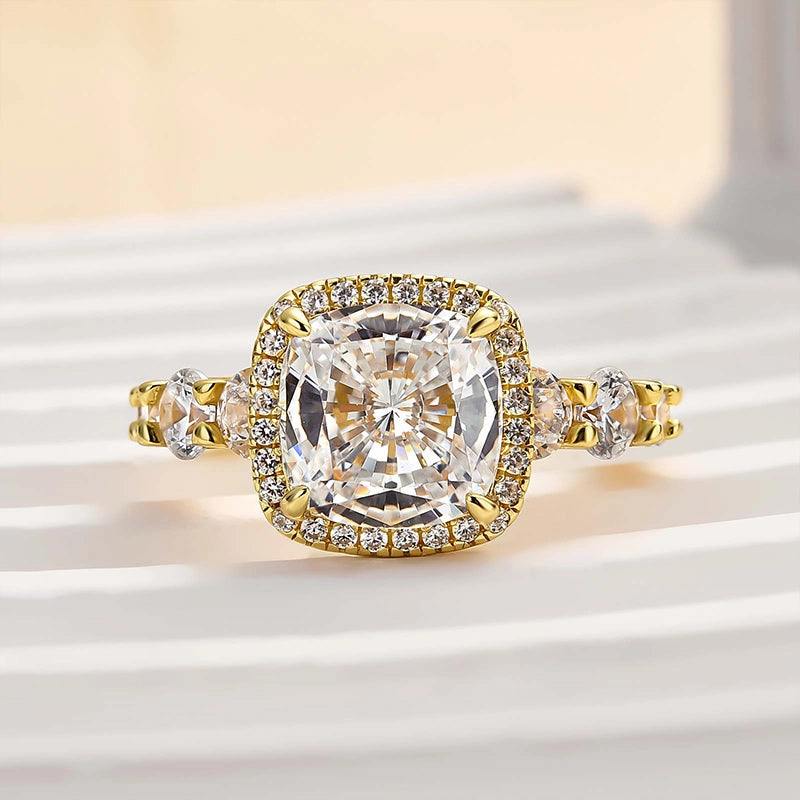 Distinctive Layer Louily Vintage Halo Cushion Cut Engagement Ring For Women