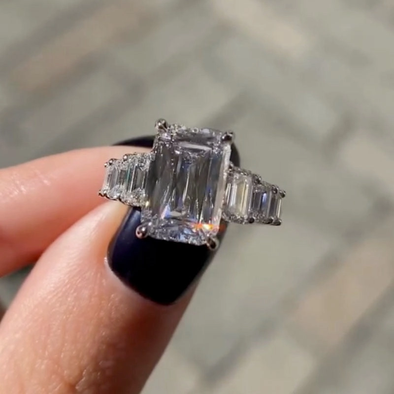 Vibrant Touch Pieces Luxe 9.0Ct Emerald Cut Engagement Ring In Sterling Silver