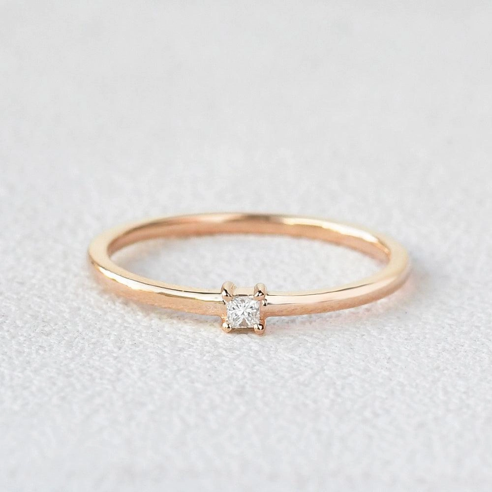 Vibrant Shine Pieces Smooth Spark Minimalist Diamond Solitaire Petite Ring
