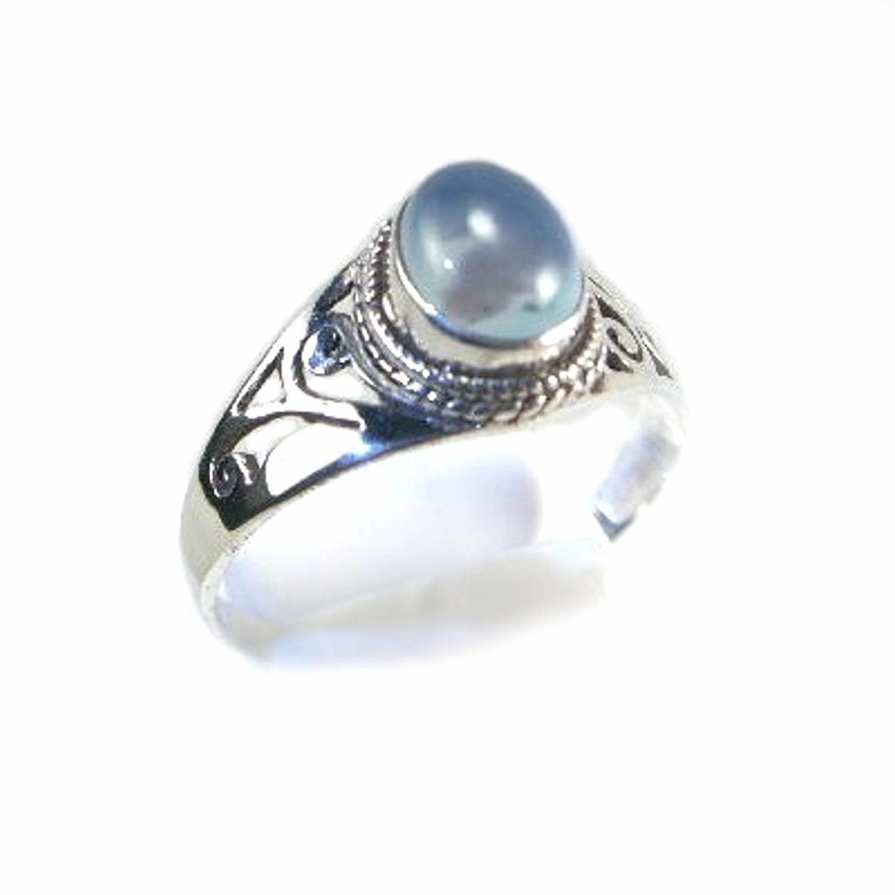 Blue Chalcedony Sterling Silver Ring Size 7, Round Stone Fresh Appeal Beautiful Trinket