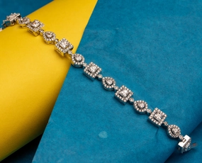 Radiant Accent Bold Layer Mezzanine luxe wristlet