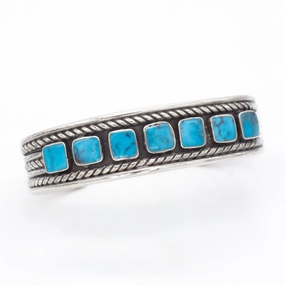 Navajo Handmade Sterling Silver Turquoise Cuff Bracelet (Hallmark Unknown) Monochrome Look