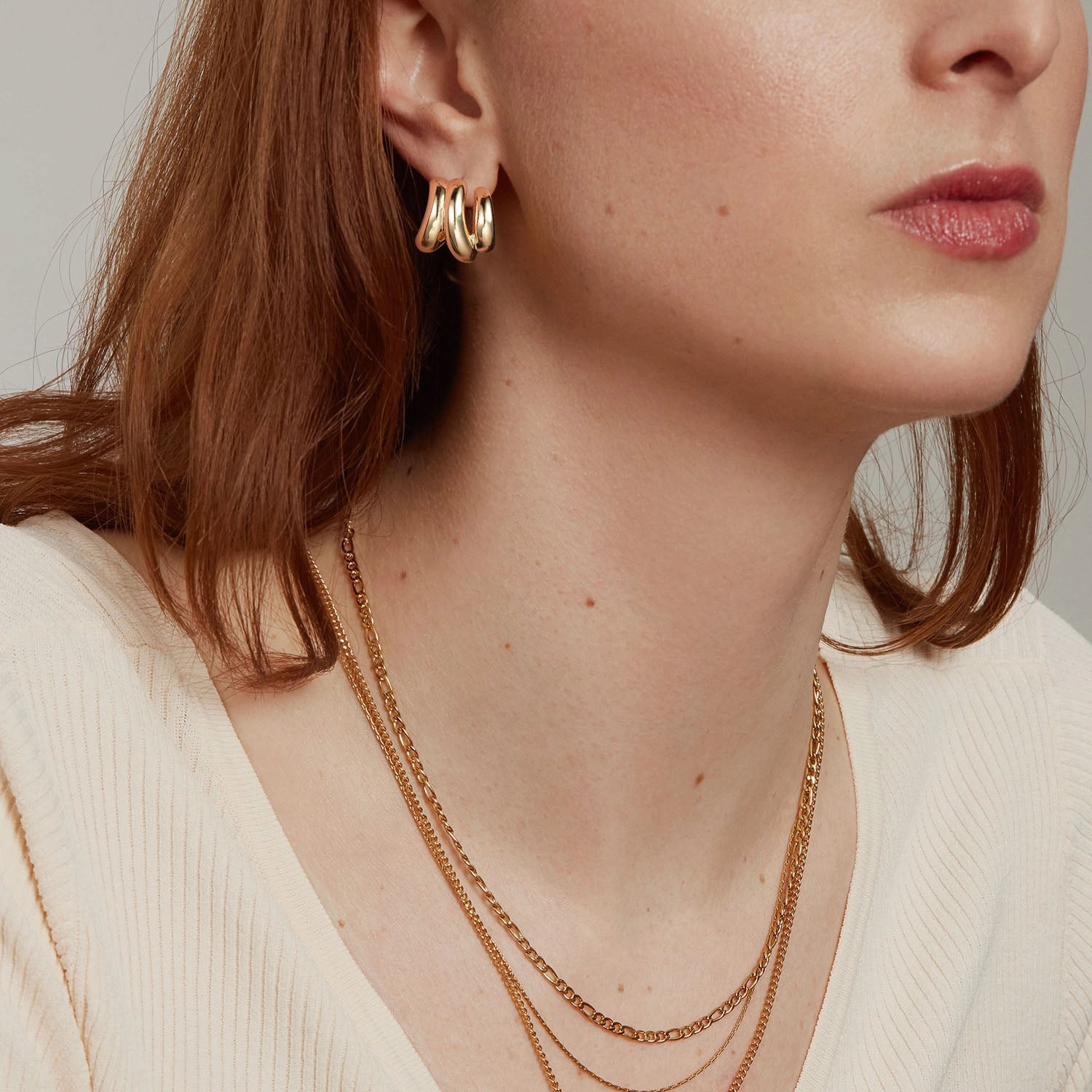 Minimal Touch Daily Outfit Thique Twist Hoops Earrings