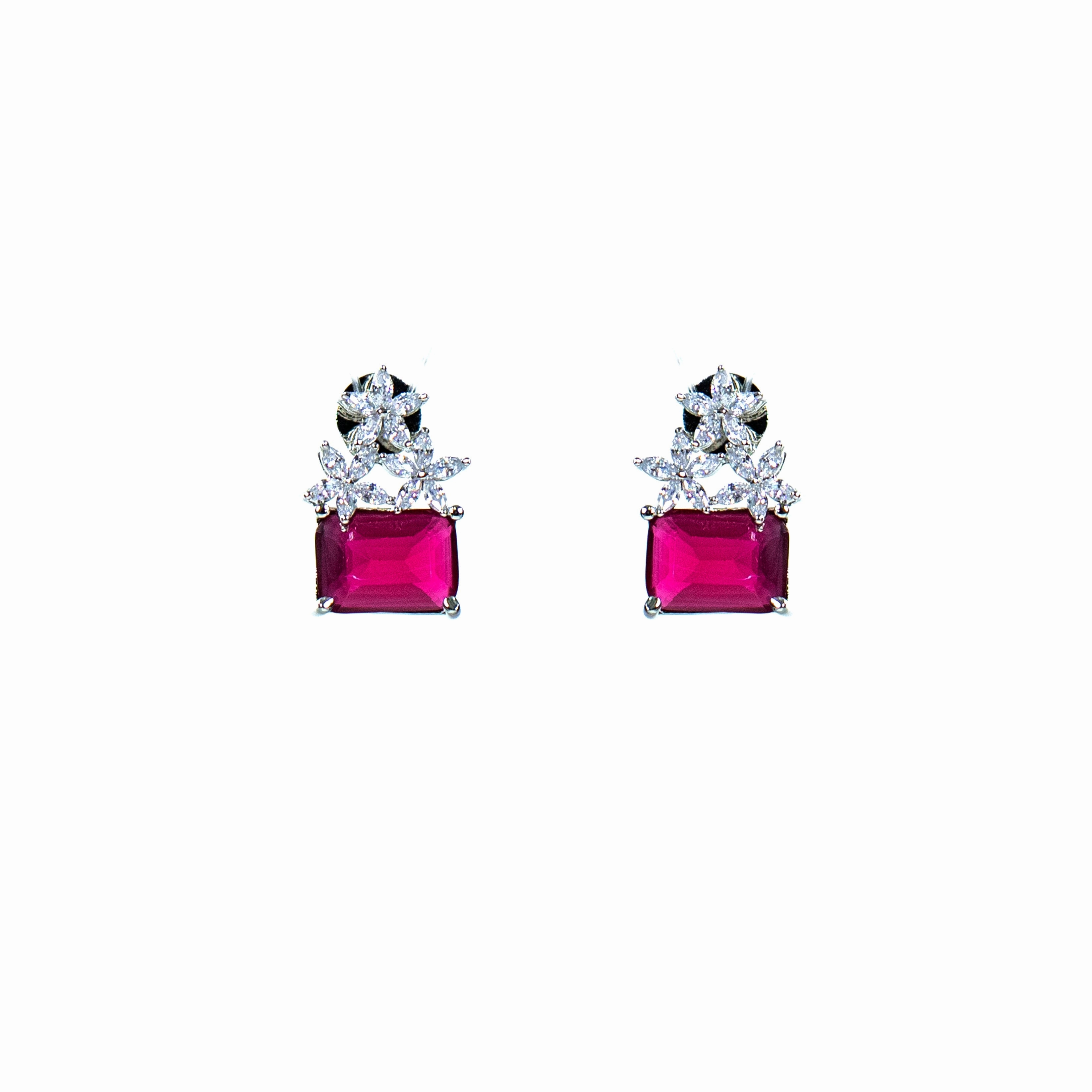Classic Edge Modern Edge Minimella charm stud earring