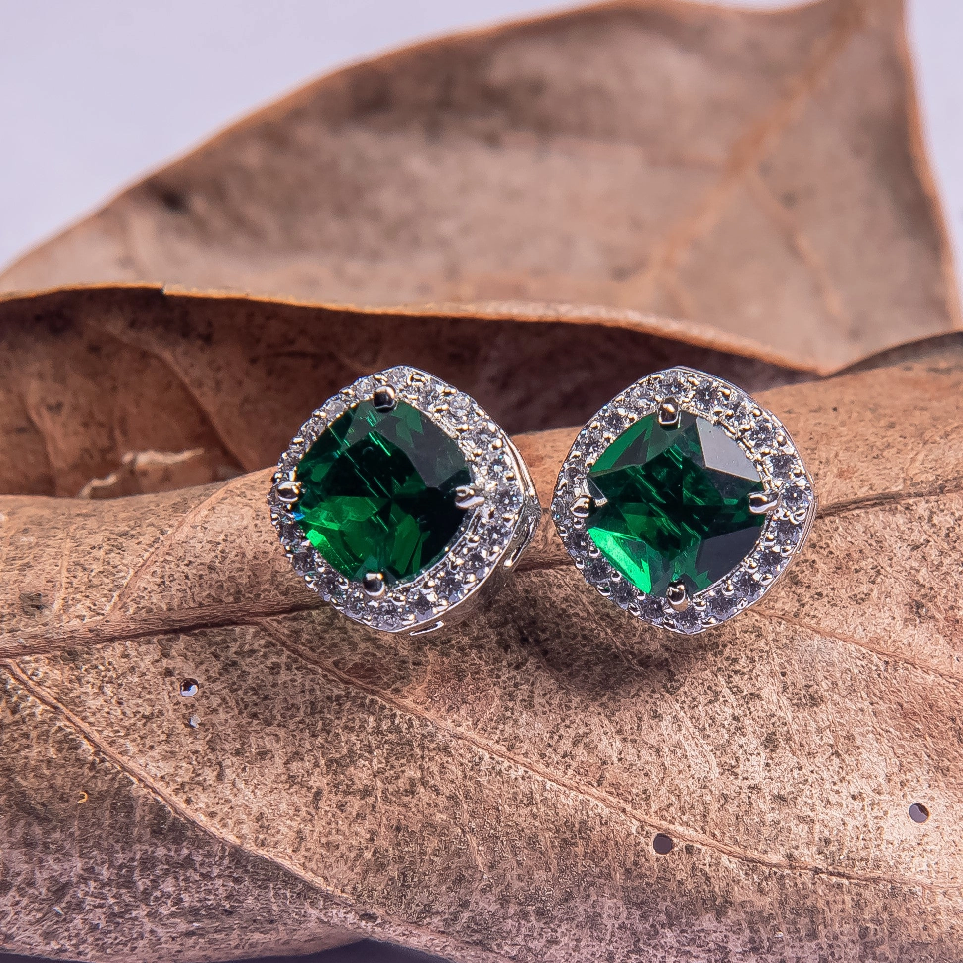 Minimella kushion zircon stud Graceful Lines Street Style