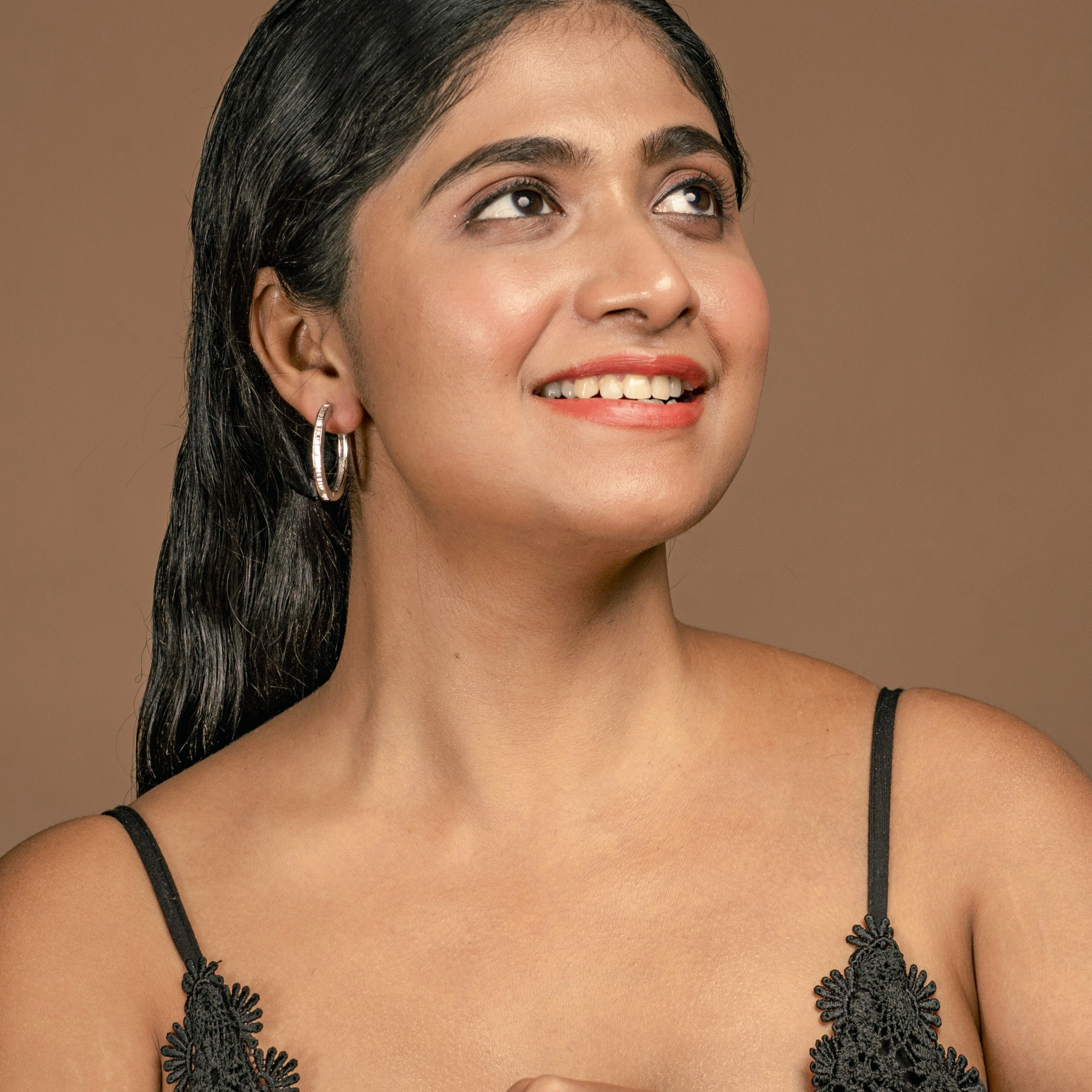 Minimello baguette loop Close Detail Handcrafted Touch