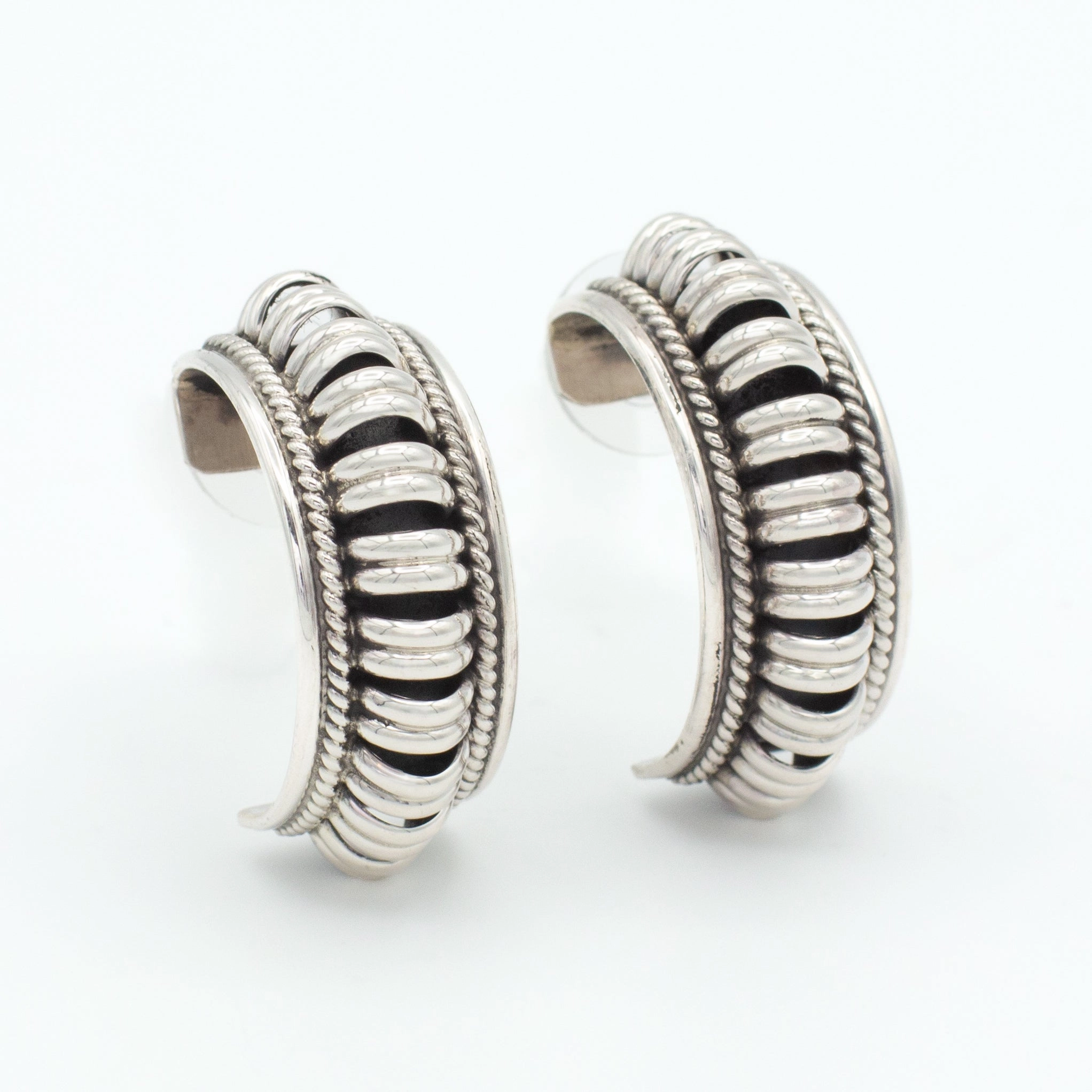 Unique Craftwork Fashion Form Pricilla Apache Navajo Handmade Sterling Silver 1" Hoop Earrings