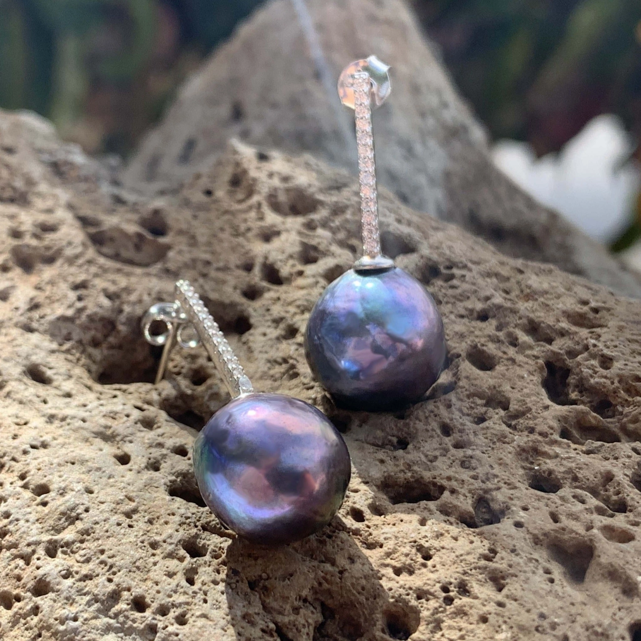 Striking Decoration Baroque Pearl Dewdrop Design Cubic Zirconia 10mm Earrings