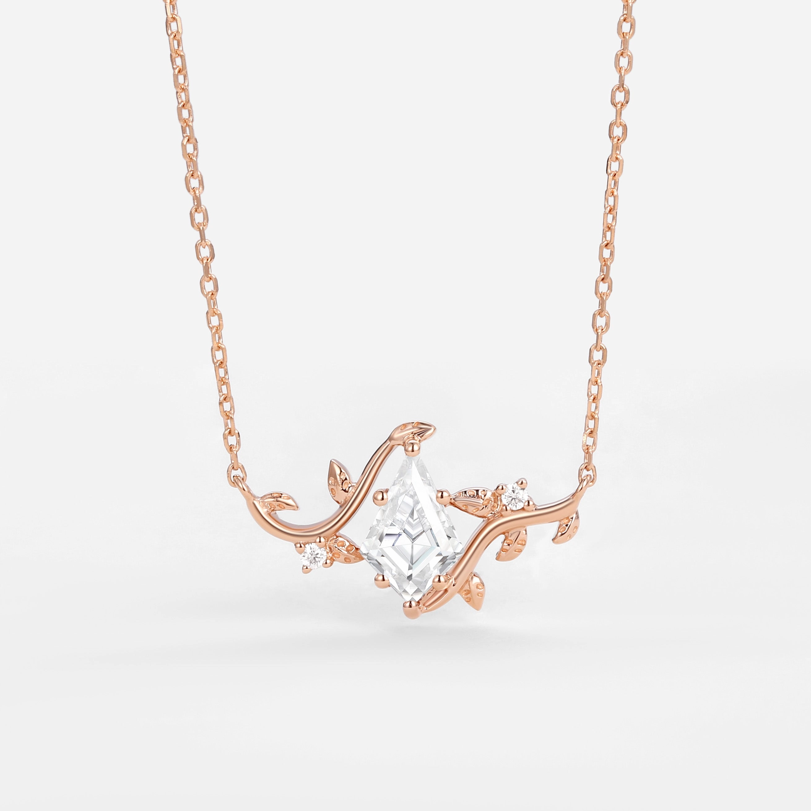 Classic Highlight Moissanite Kite Leafy Necklace - Willow