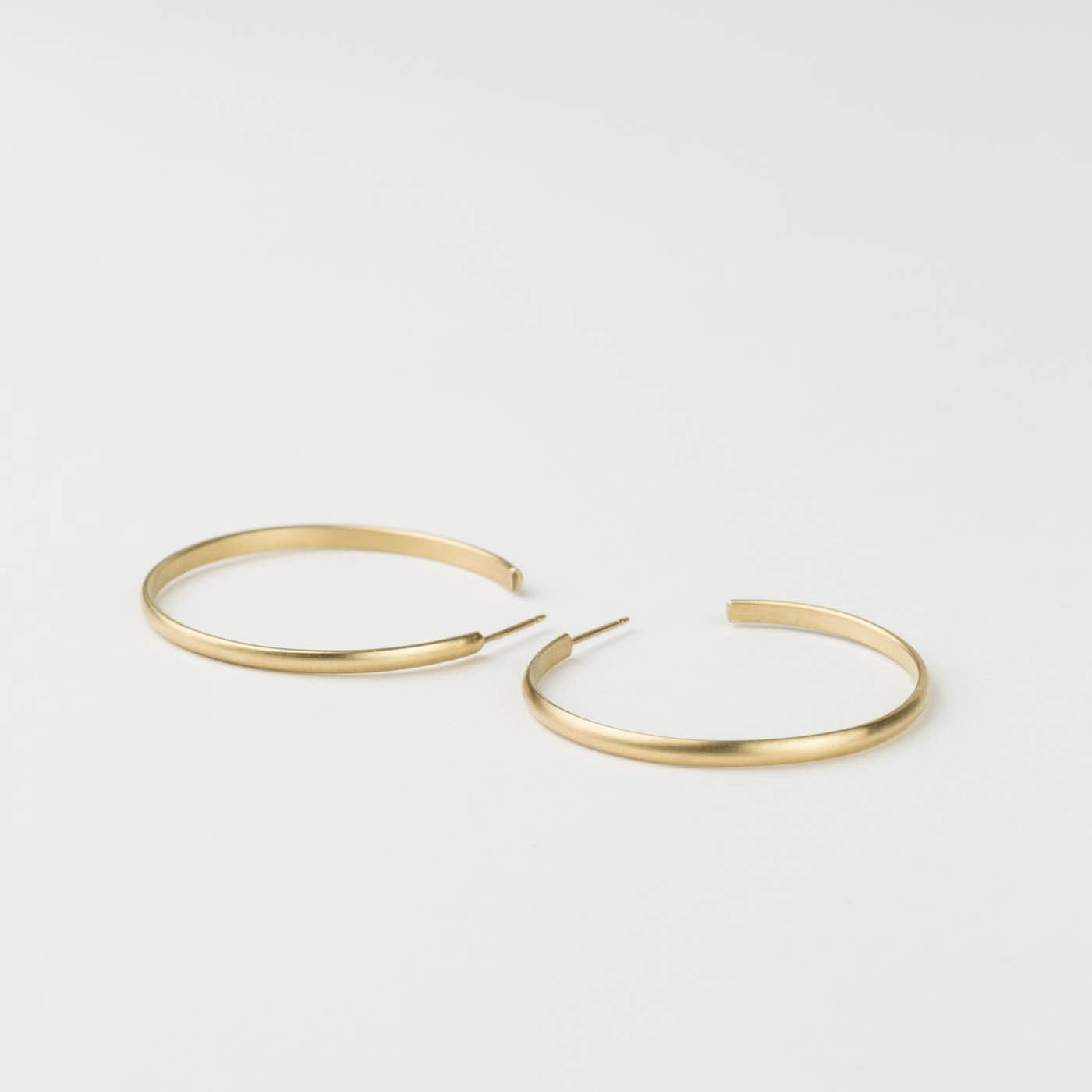 Naomi Hoops Modern Outfit