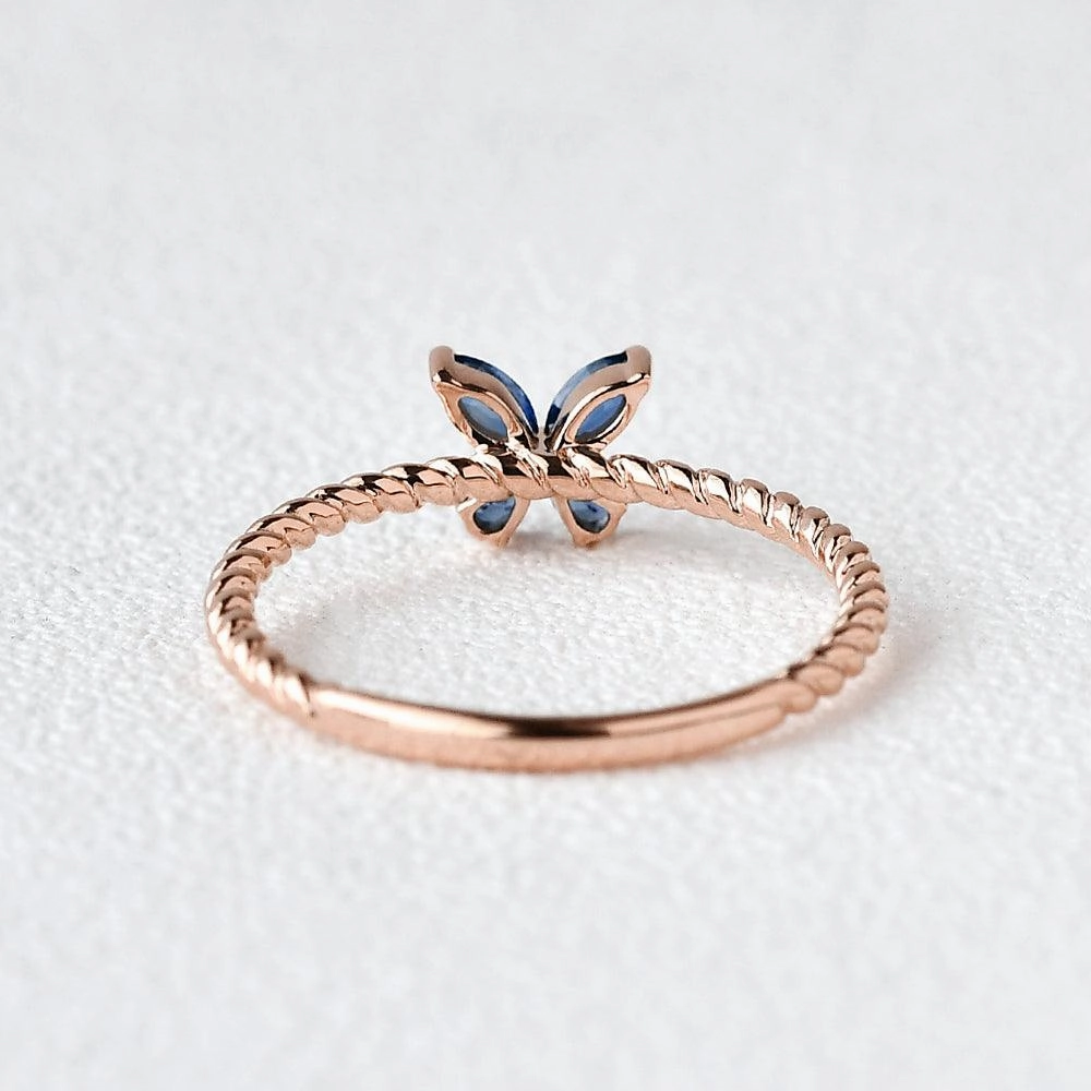 Enchanted Detail Natural Sapphire Yellow & Rose Gold Ring