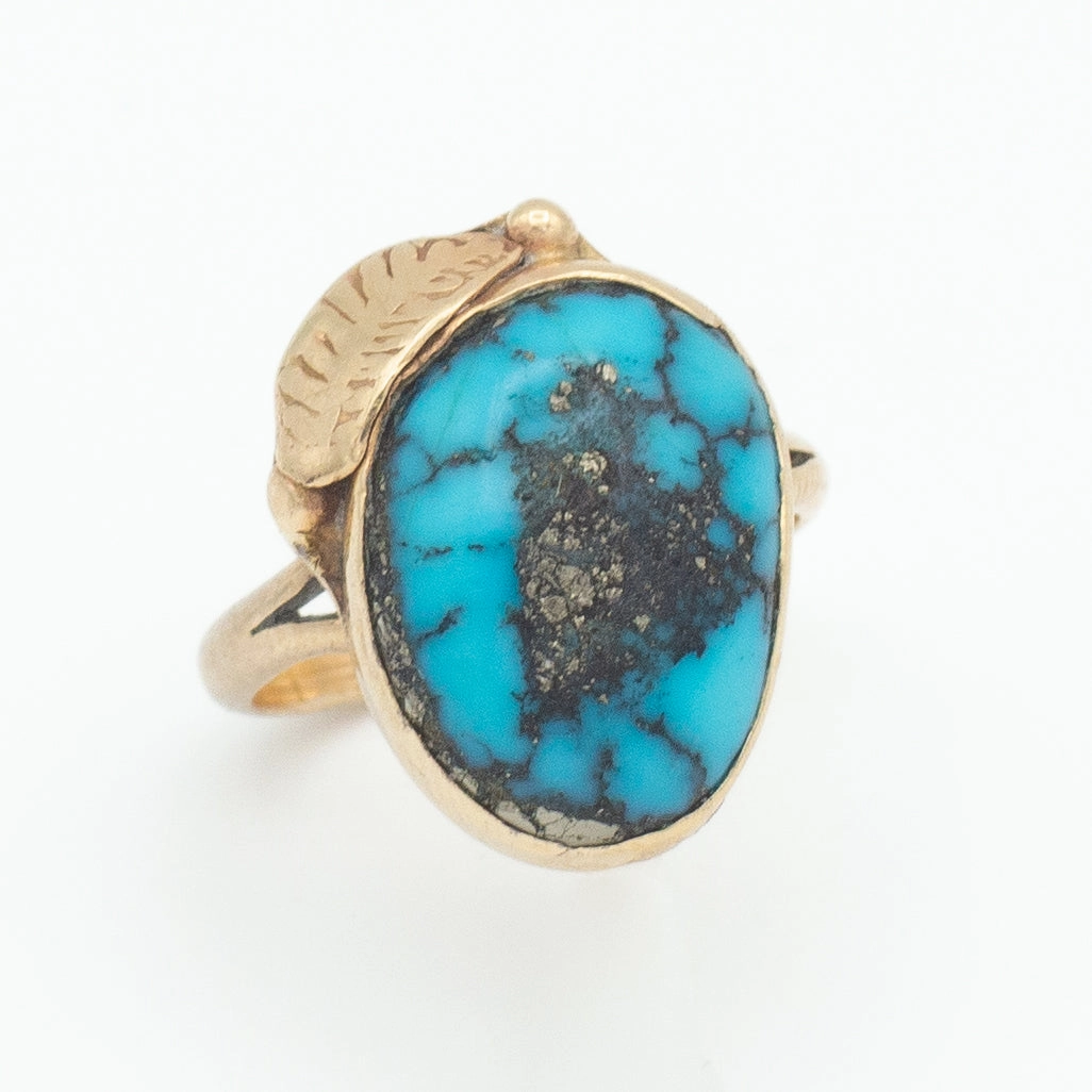 Navajo Handmade 14K Yellow Gold Turquoise Ring (Hallmark Unknown) (Size 5) Light Detail Party Design