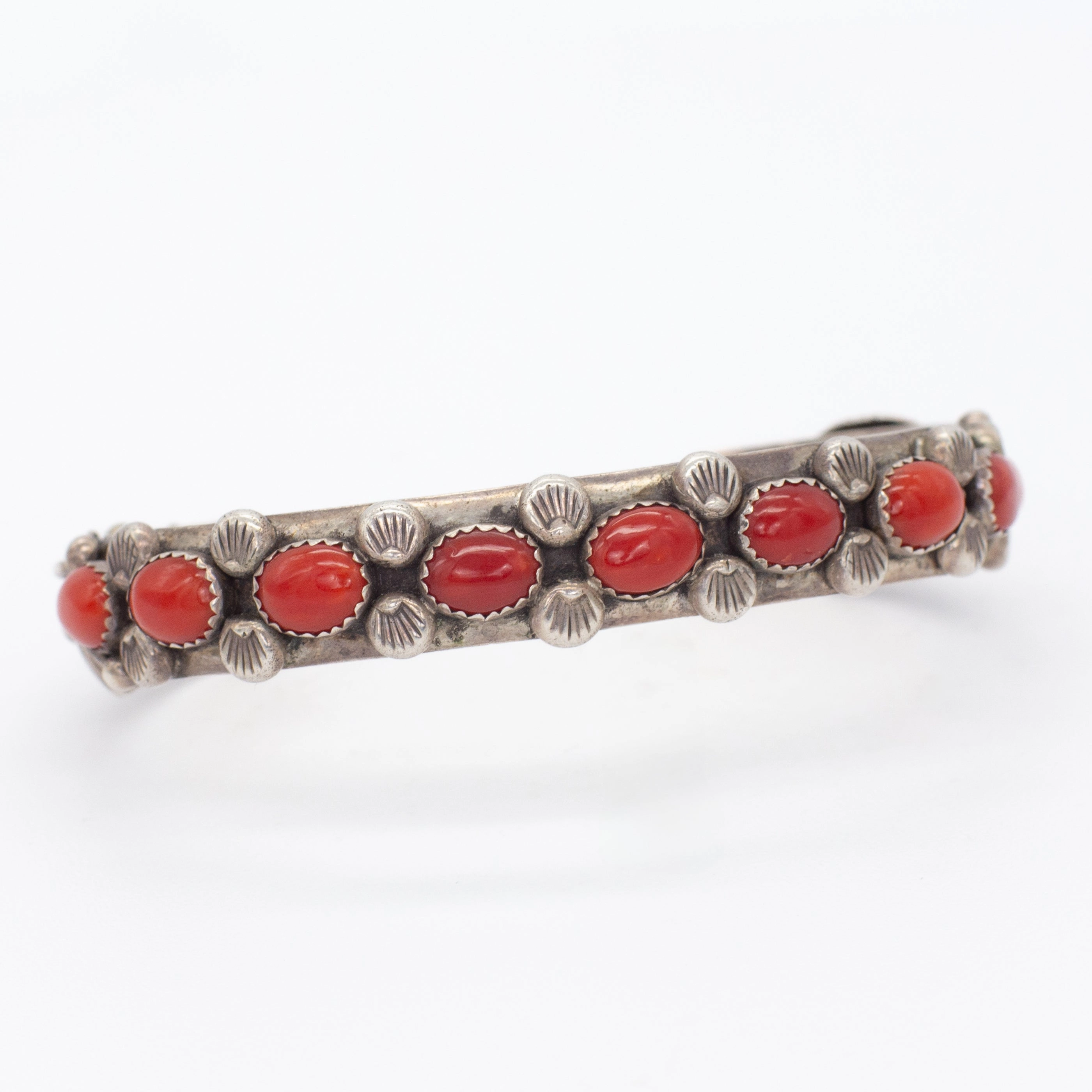 Urban Style Navajo Handmade Sterling Silver Coral Cuff Bracelet (Hallmark: J.D.)