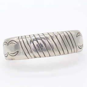 Navajo Handmade Sterling Silver Cuff Bracelet (Hallmark: Jackson) muted tone Everyday Detail