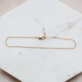 Dainty Curb Chain Bracelet Deep Amalgamation