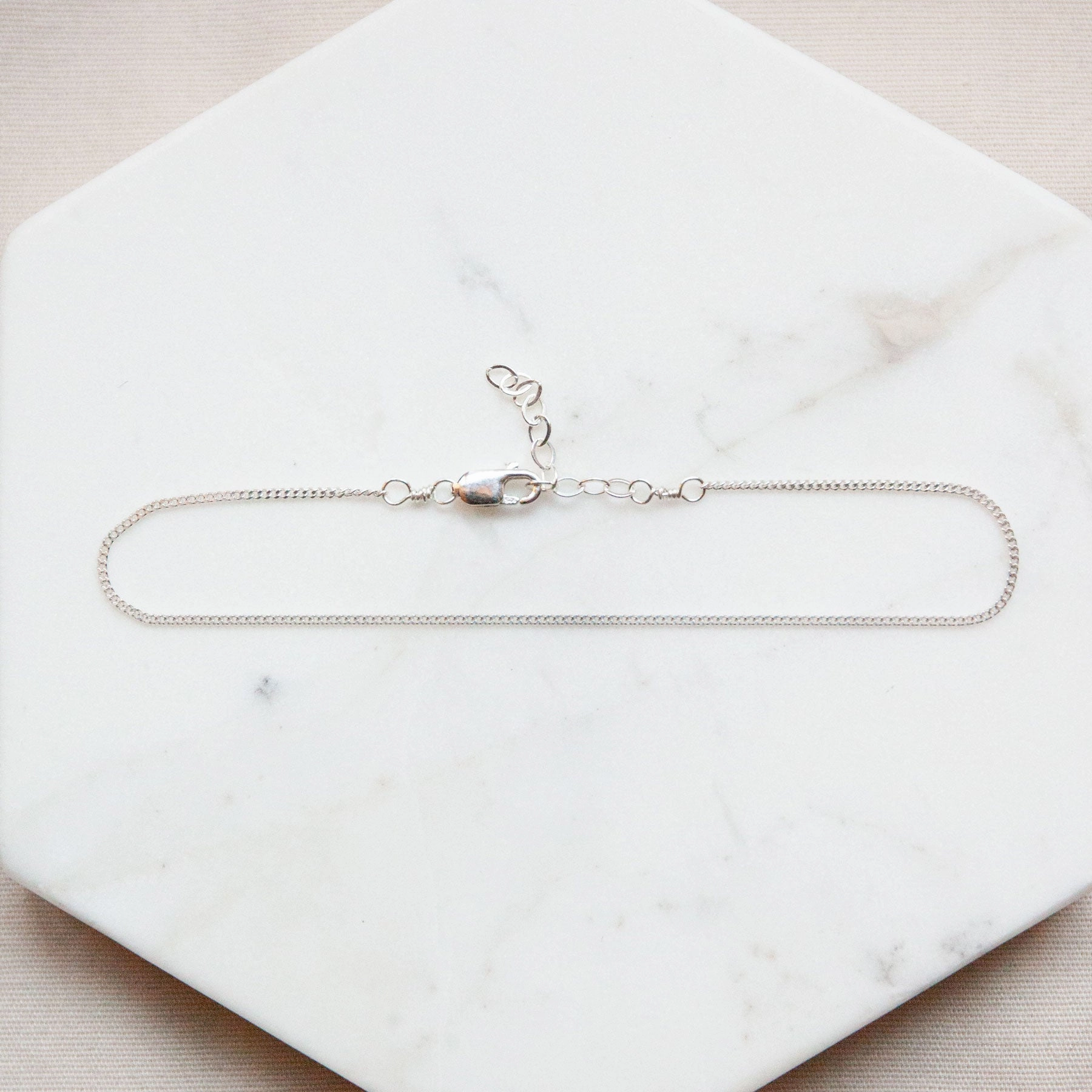 Open-To-All Dainty Curb Chain Bracelet