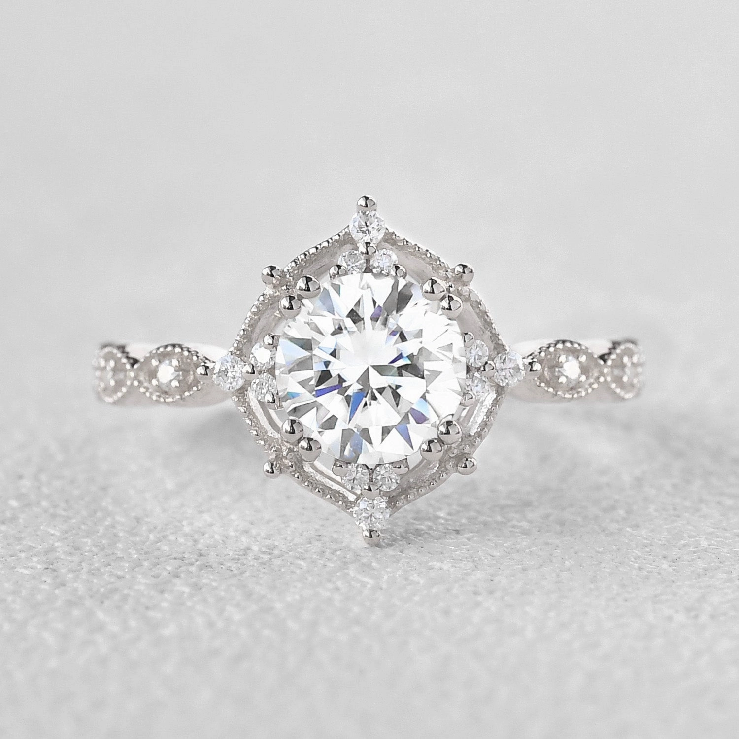 Refined Craftwork 1.0ct Round Cut Signature Vintage Engagement Ring