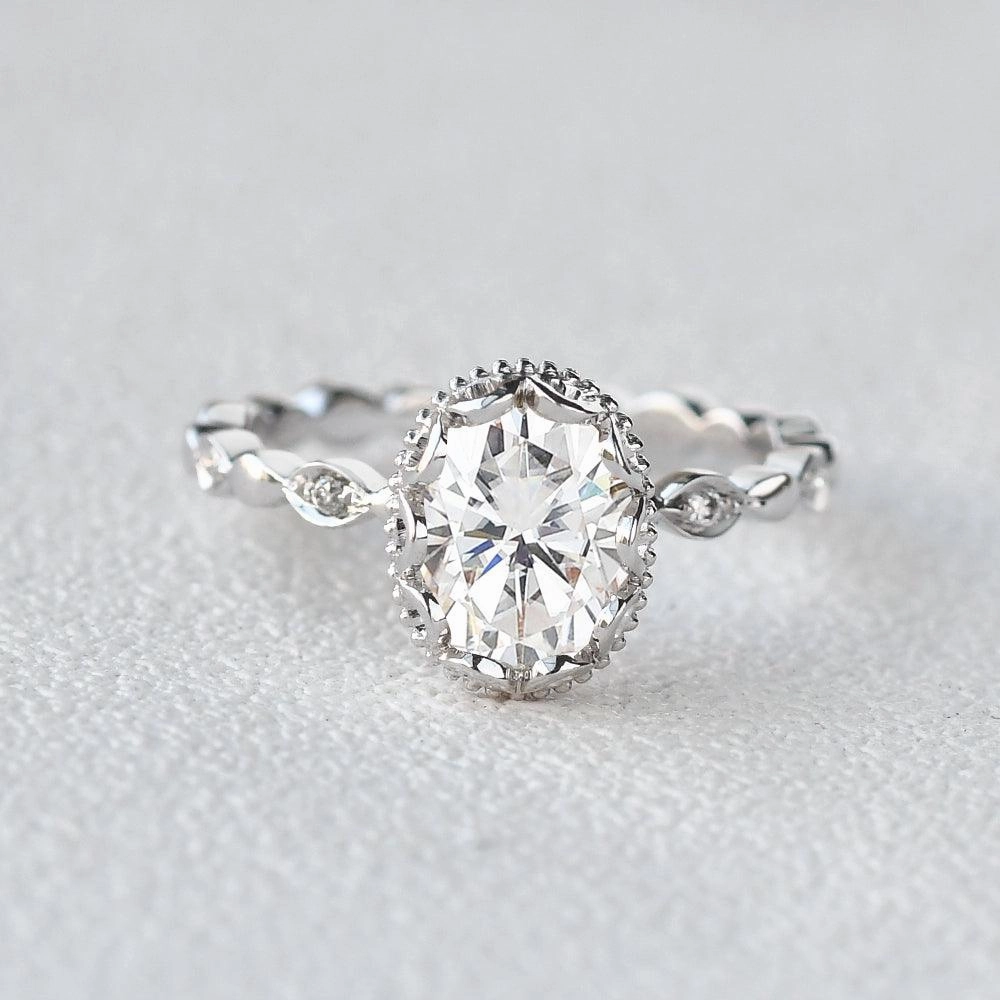 Modern Elegance Oval Cut Moissanite Halo Milgrain Ring