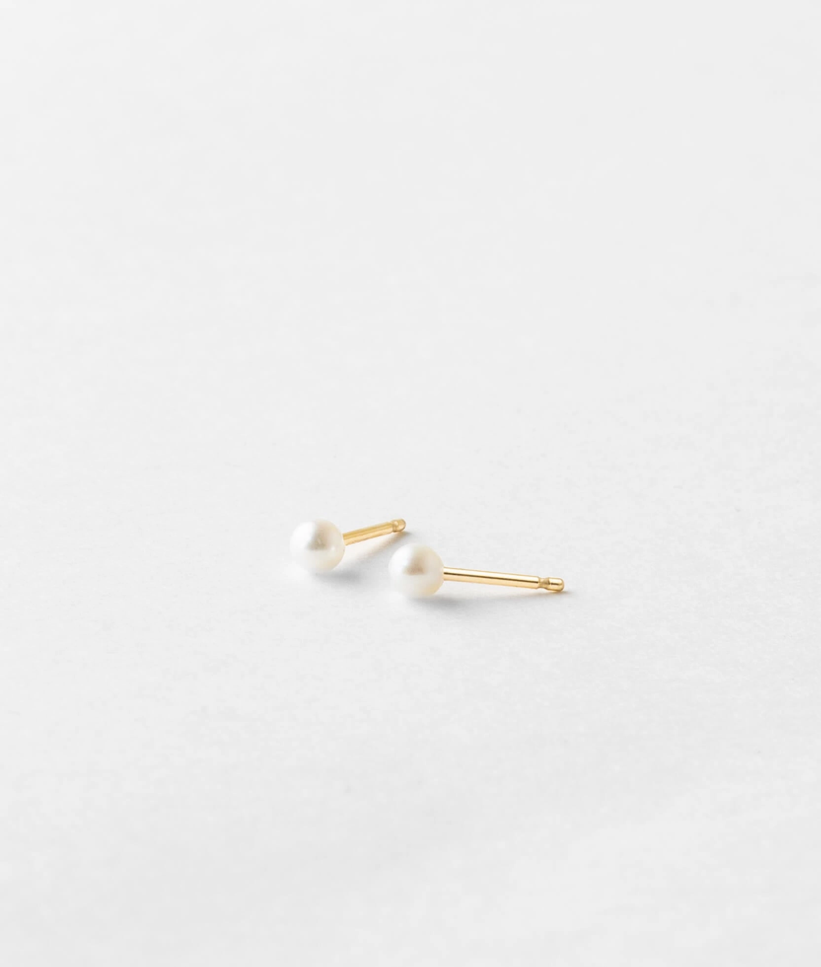 Designer Craft Pretty Detail Pearl Studs