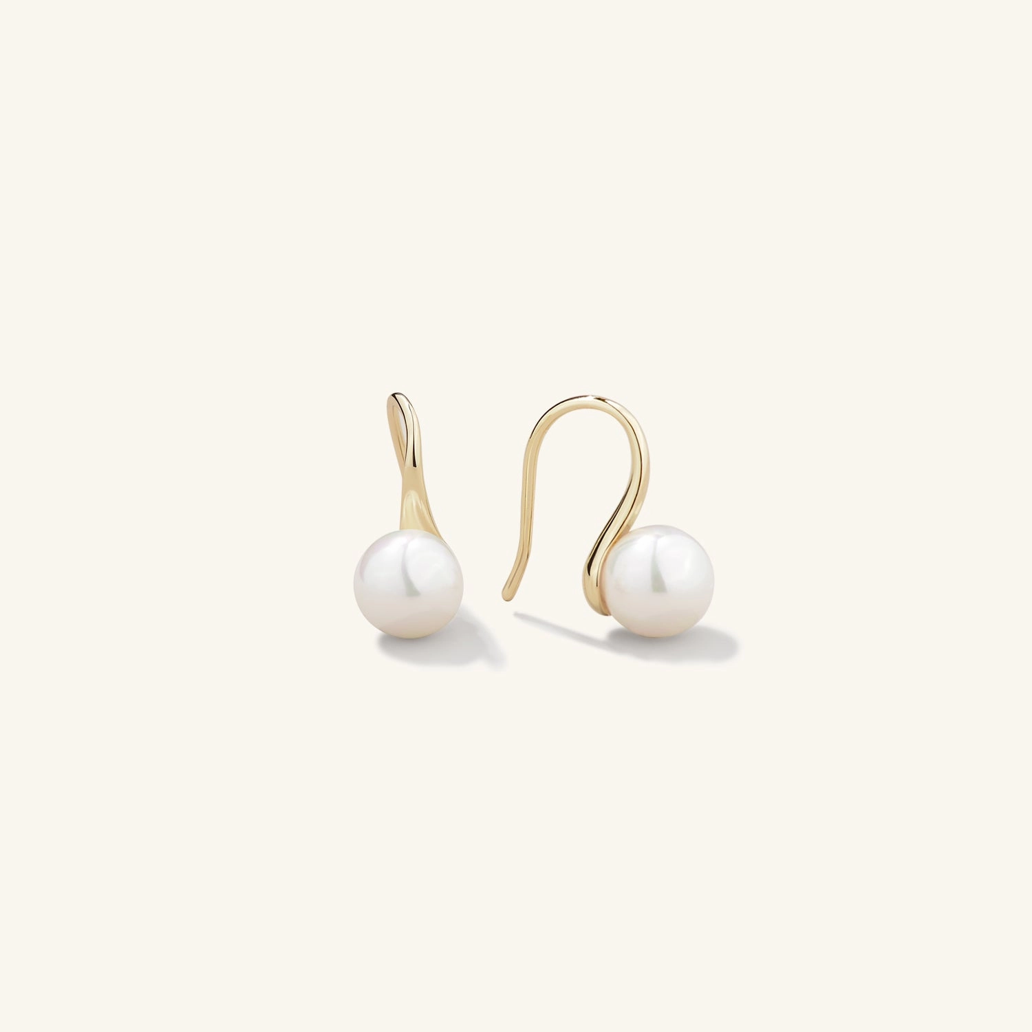 Neutral Spark The Pearl-fect Solitaire Akoya Pearl Curve Studs