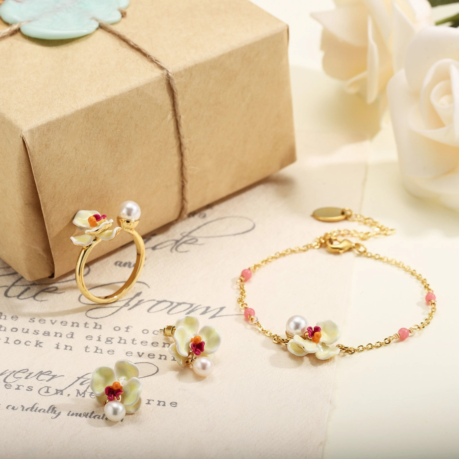 Functional Look Comfortable Embellishment Phalaenopsis Gift Set with Gift Wrapping