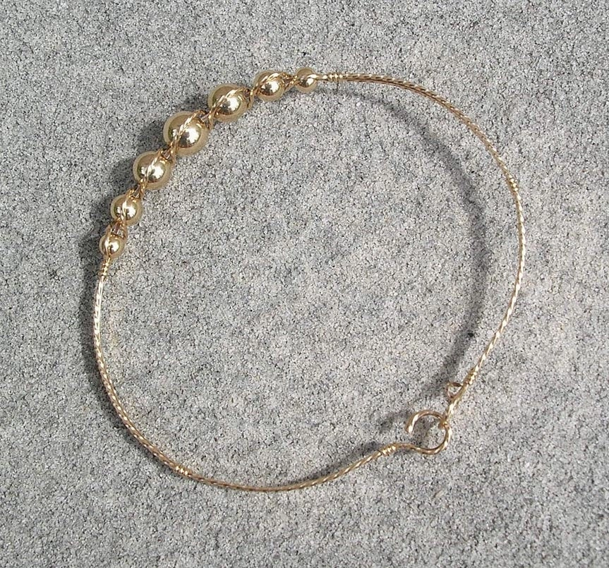 Precisely Cut Gunmetal Gray Graduated 14kt Gold Filled Beaded Wire Wrapped Bracelet