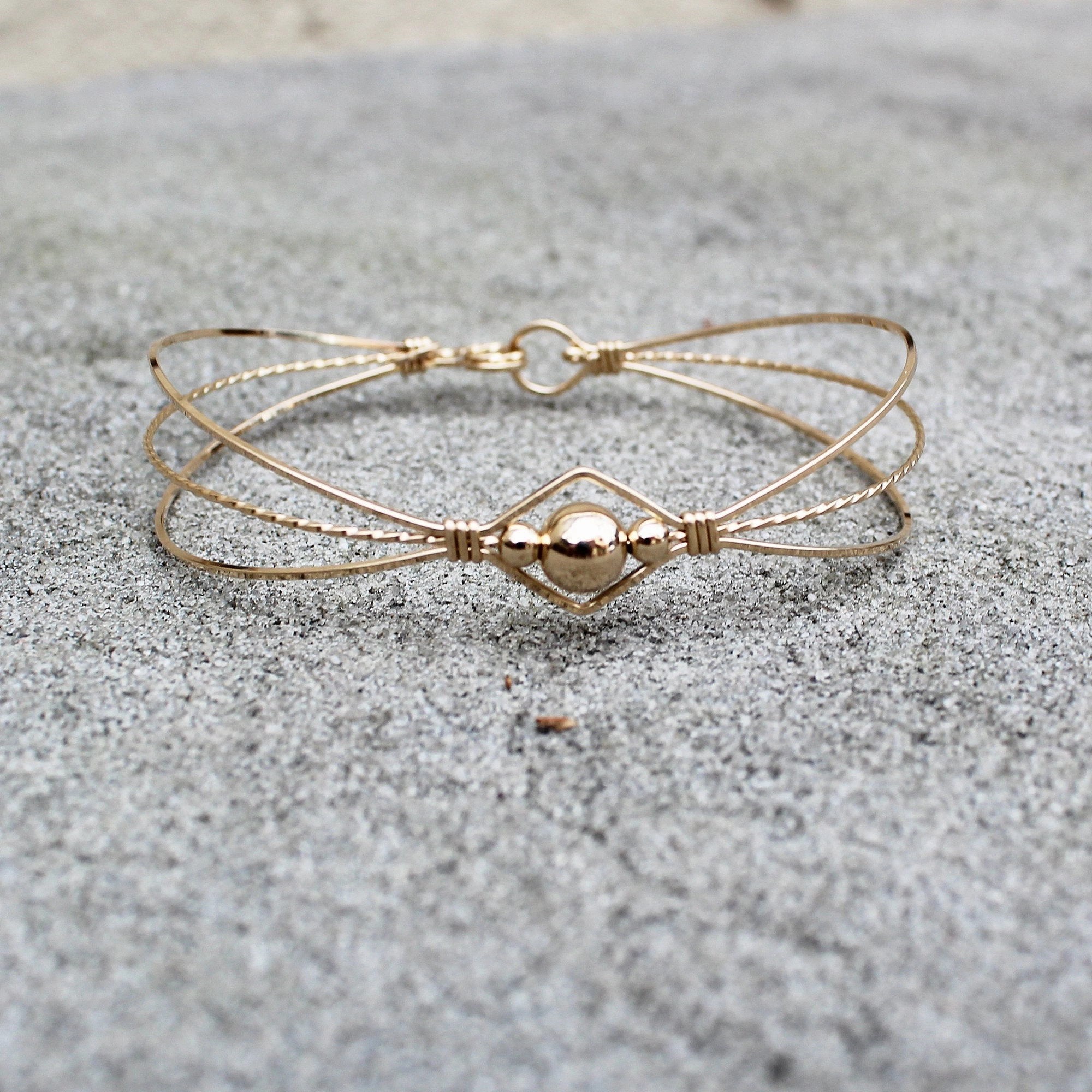 Night Out Welcoming Vision 1-Bead 14kt Gold Filled Bead Wire Wrapped Bracelet