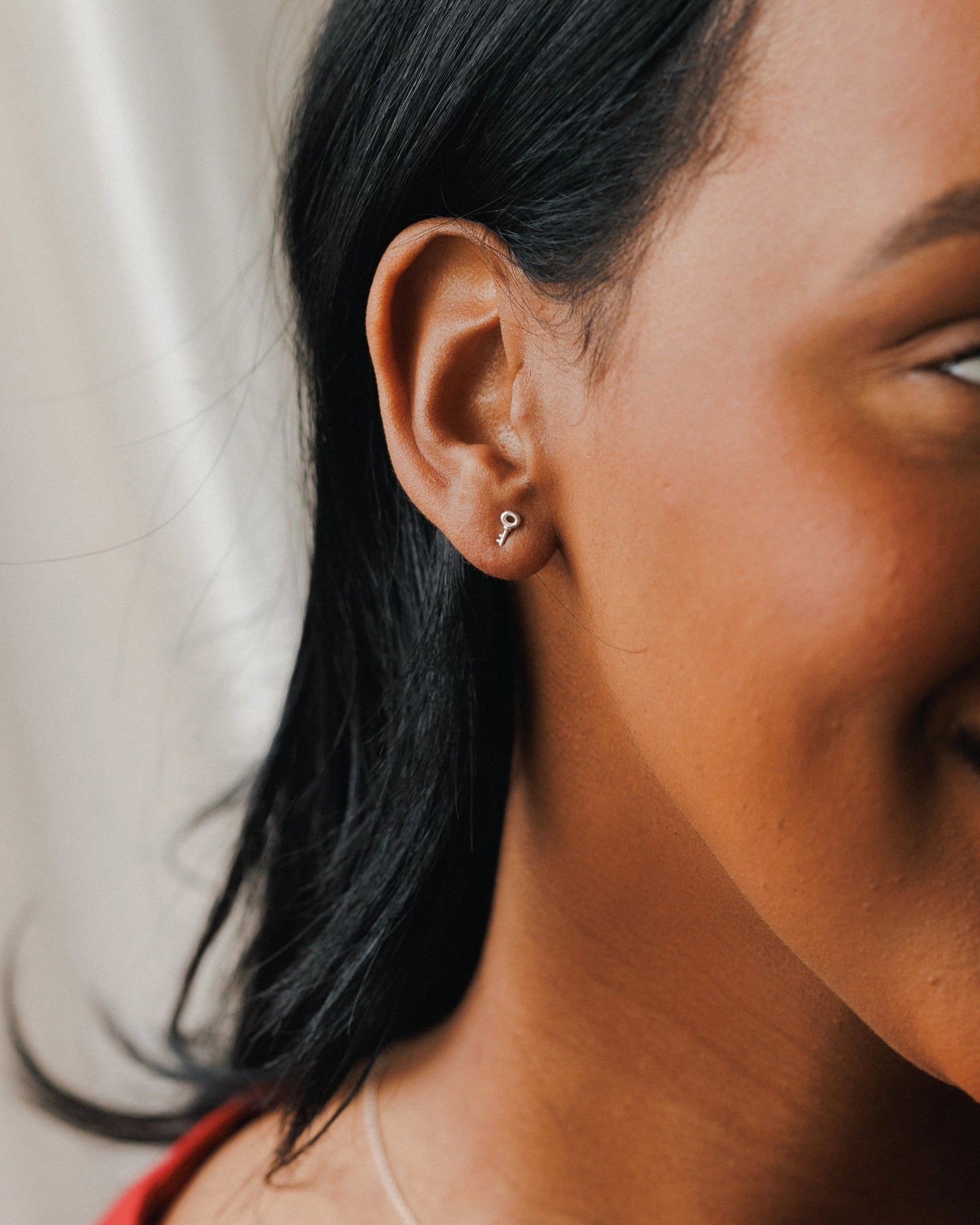 Elegant Touch Skeleton Key Studs