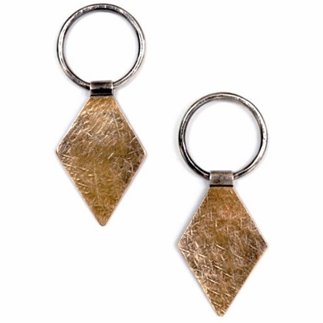 Small Adornment Lustrous Jewelry Itan Earrings