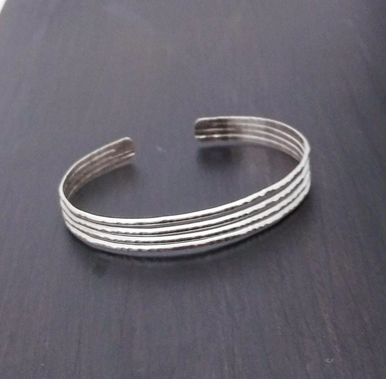 Exquisite Craft Lustrous Finish Handmade Light Sterling Silver Cuff