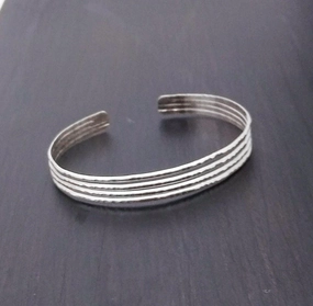 Exquisite Craft Lustrous Finish Handmade Light Sterling Silver Cuff
