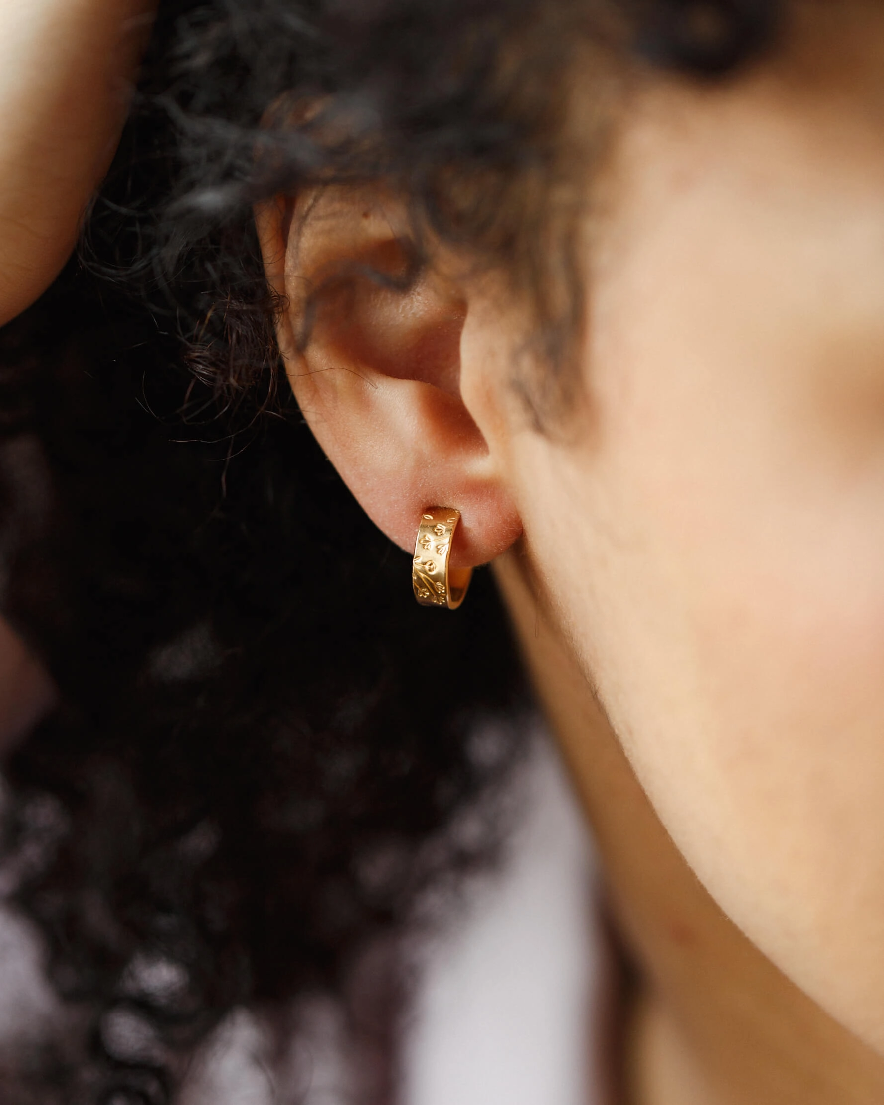 Evening Gift Mini Wildflower Hoops