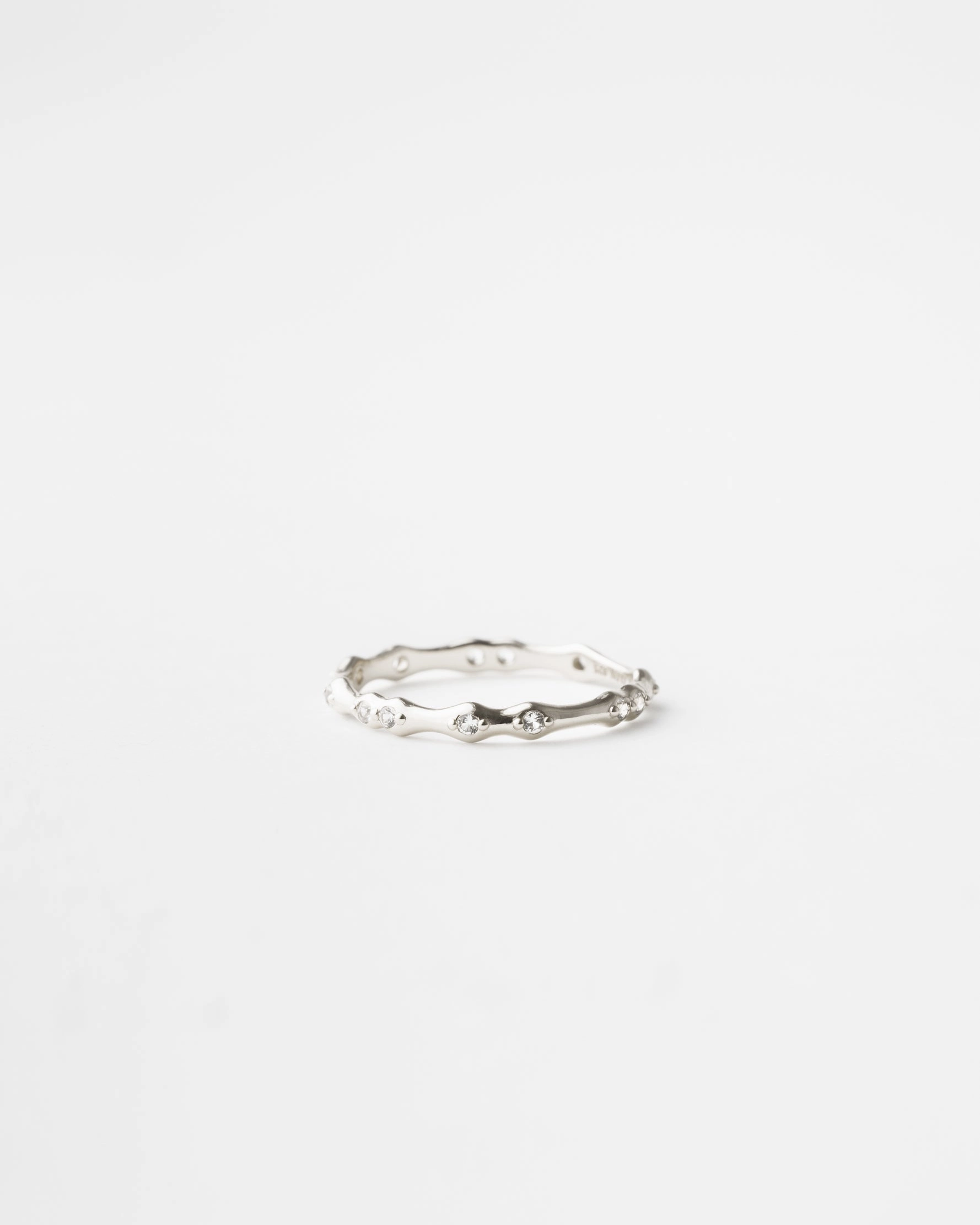 Minimal Feature Stylish Fashion Ripple Ring