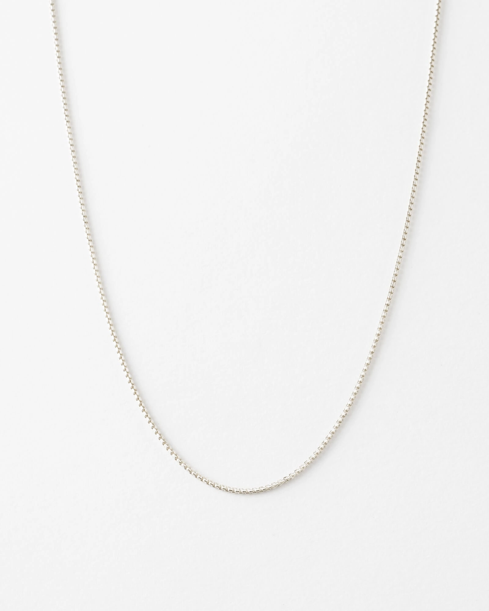 Round Box Chain Refined Craft