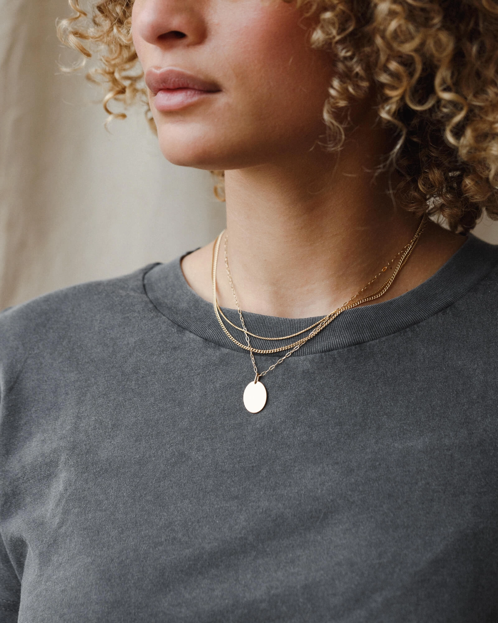 Round Box Chain Glam Ready Minimalist Touch